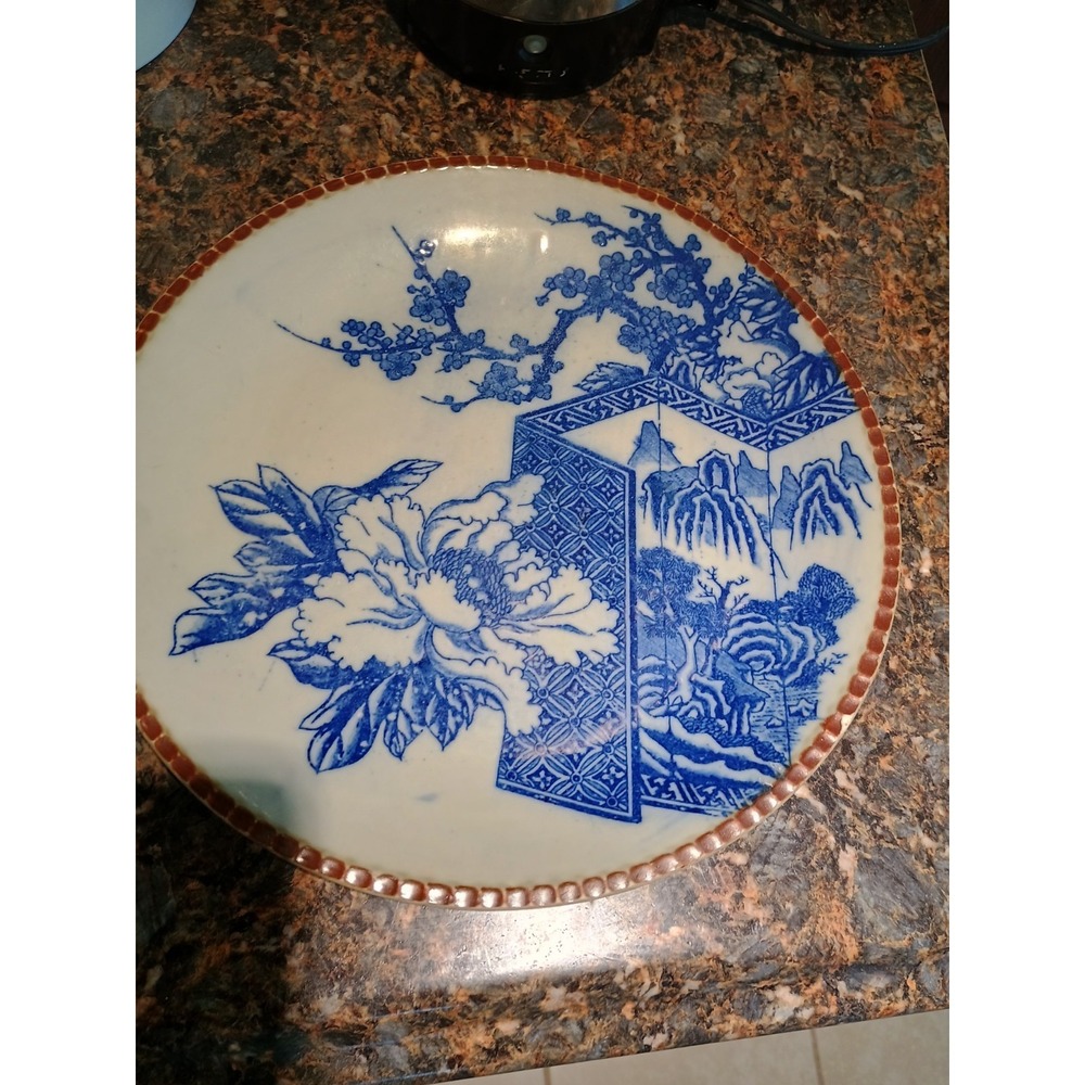 Japanese Igezara Blue and White Porcelain & Pottery Plate Collectible Floral